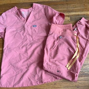 Figs set coral